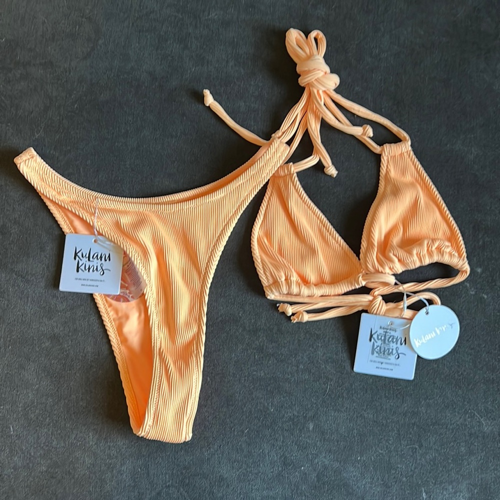 Hannah Meloche Starlite Village Kulani Kinis